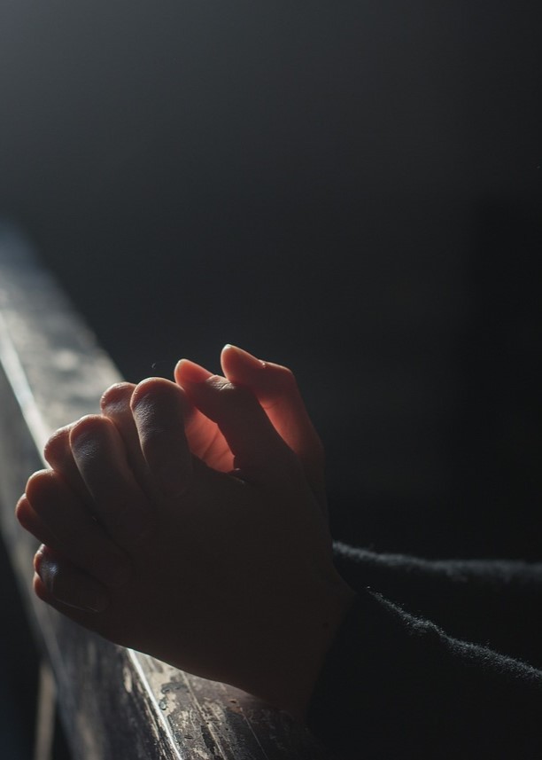 prayer-2544994_1280-0